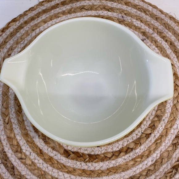 Vintage 1967-1972 Cinderella Pyrex 1.5 pint Verde Bowl 431 - Picture 2 of 3